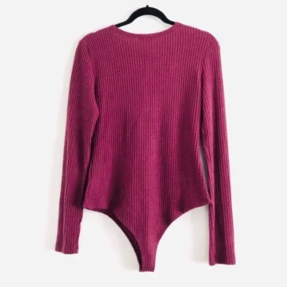 Socialite Bodysuit L NWT Waffle Knit Split V-neck Maroon Warm Fall Winter Cozy - Picture 7 of 10